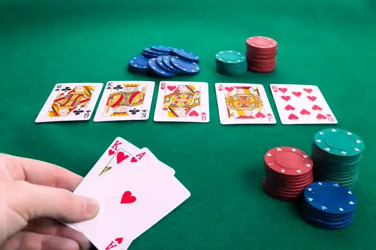 Người dùng Việt Nam dùng điện thoại truy cập 88cm